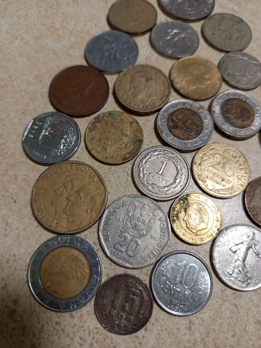 Колекційні монети в продажі