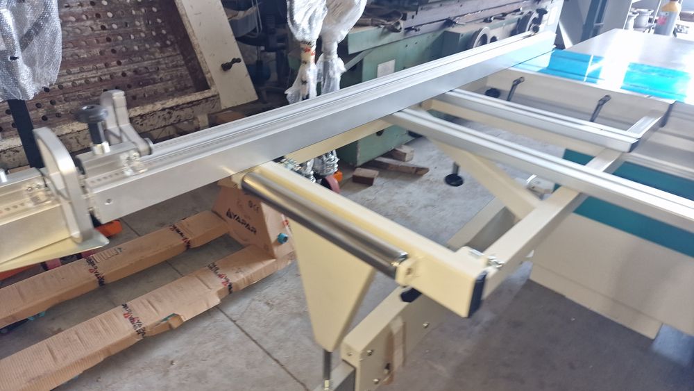 Esquadrejadora c40 E inclina automatica subida e descida eletrica