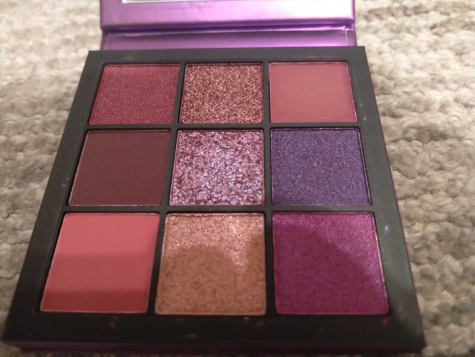 Paleta cieni HudaBeauty Amethyst Obsessions-Nowa oryginalna