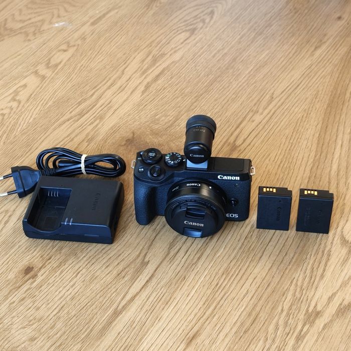Canon M6 Mark II + 22mm f2 ef-m