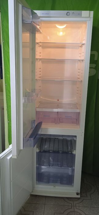 Холодильник б/в  Snaige   двух камерний mod.RF39 SM