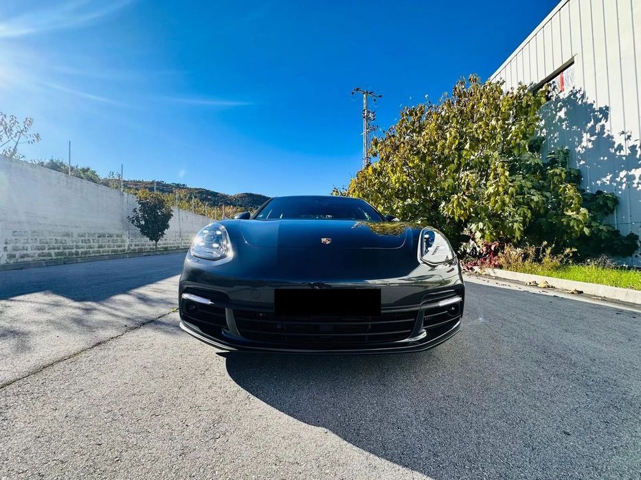 Porsche Panamera Sport Turismo 4 E-Hybrid