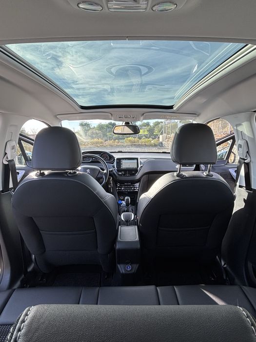 Peugeot 2008 Allure 1.2 gasolina (81kw) 2016 ano Teto Panoramico
