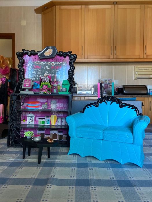 Monster High café original com Clawdeen, todos os acessórios incluídos