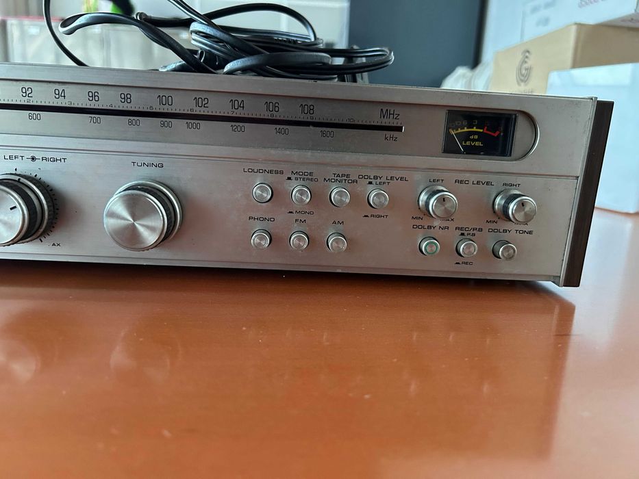 Amplificador AKAI 810 DB (1976)