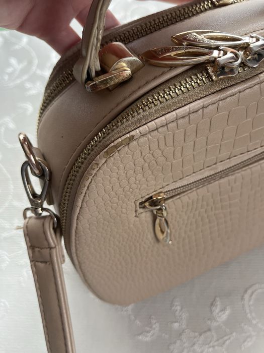 Стильна шкіряна сумка