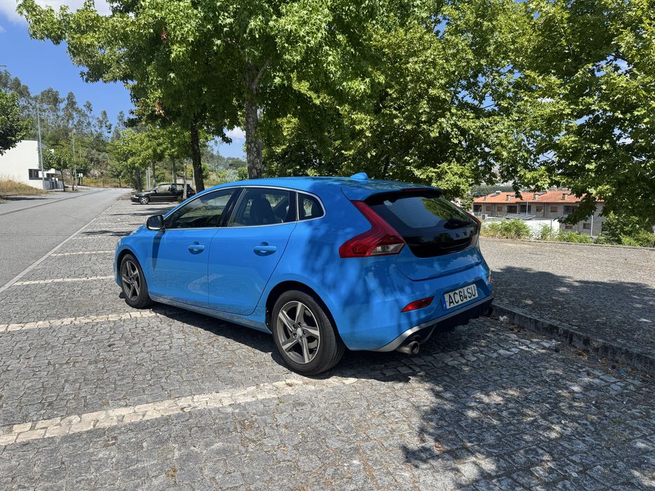 Volvo V40 R-Design D2 1.6
