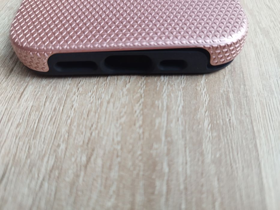 Etui plecki iPhone 14 Pro karbonowe