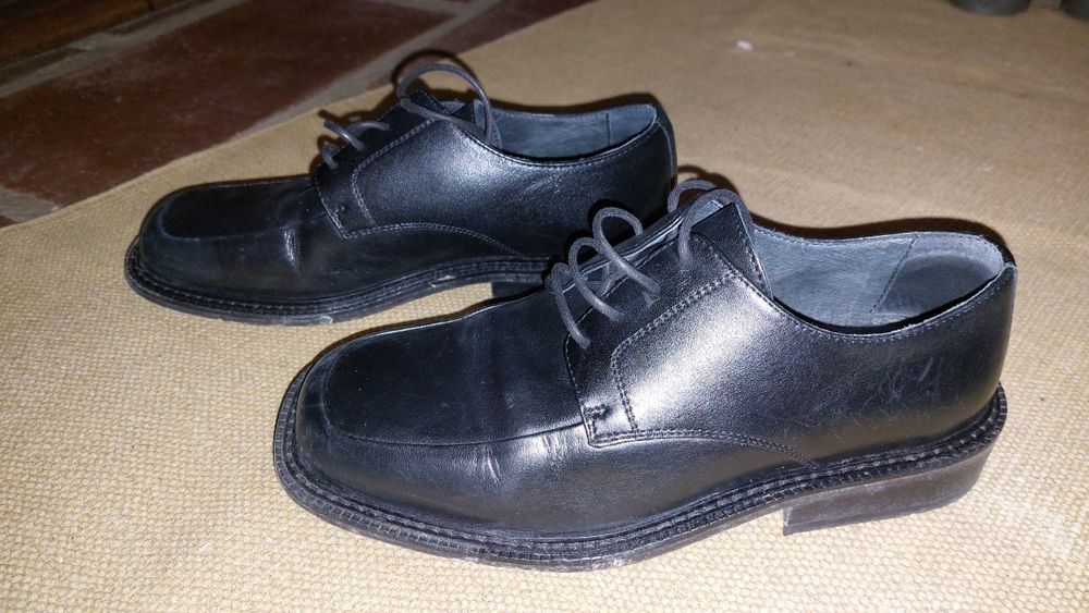 Sapatos clássicos T38