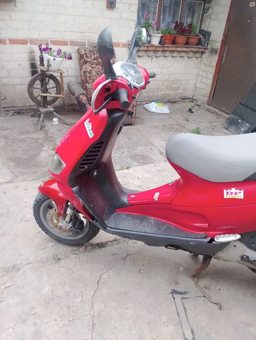 Скутер Piaggio 2009року