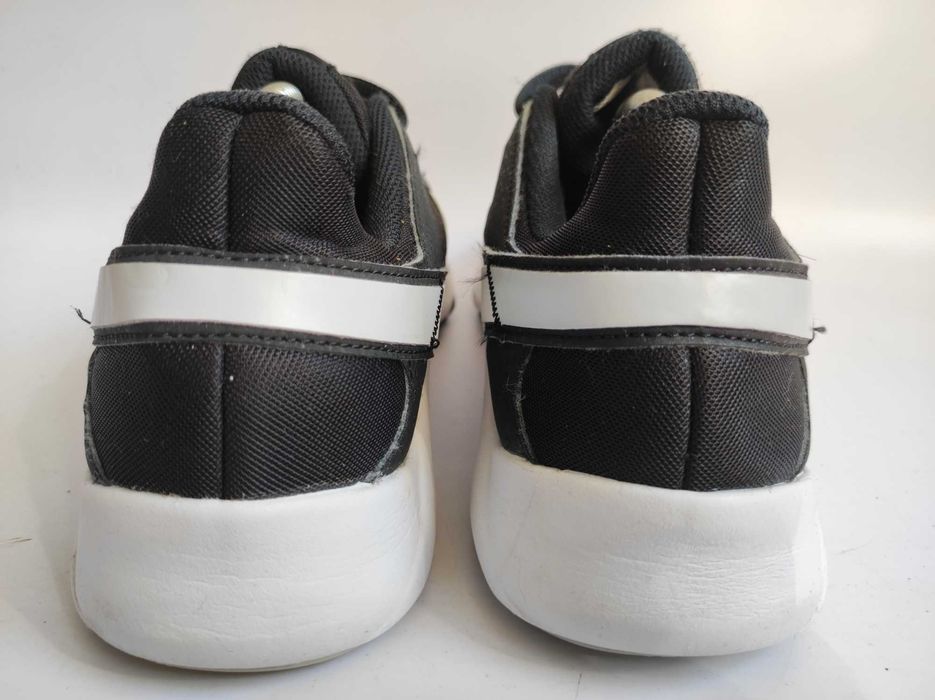 - Nike Legend Essential - Buty do biegania r. 42,5