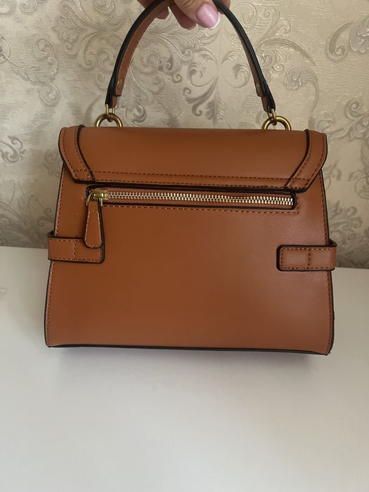 Сумка Guess нова