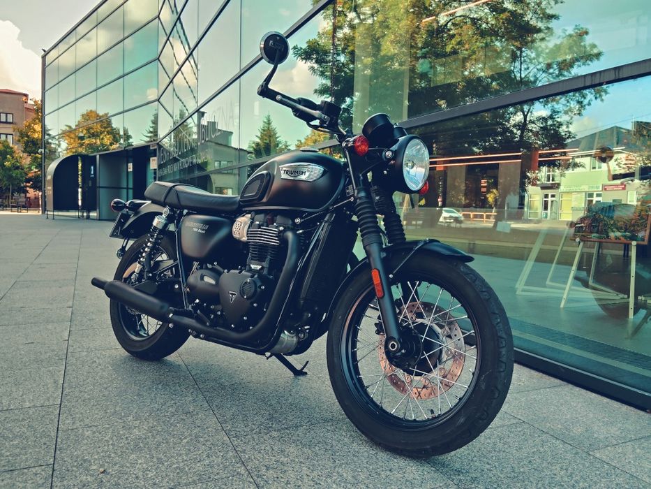 Triumph Bonneville  T100 T120 Black