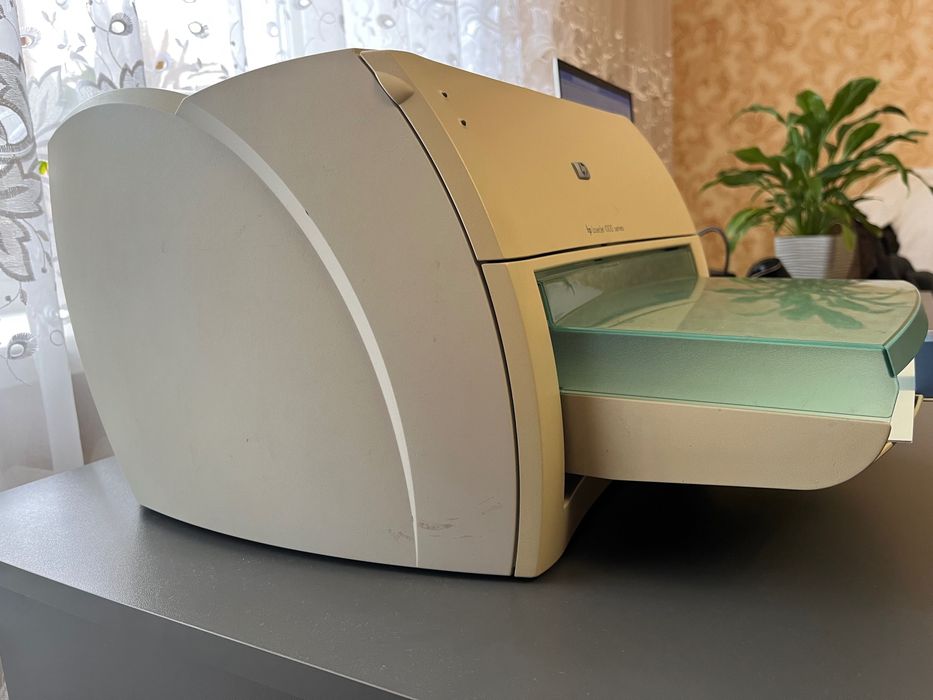 Принтер HP LaserJet 1000