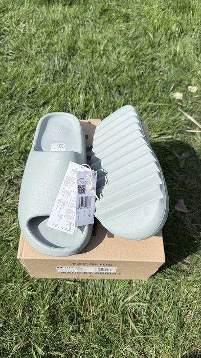 Klapki Adidas Yeezy Slide Salt