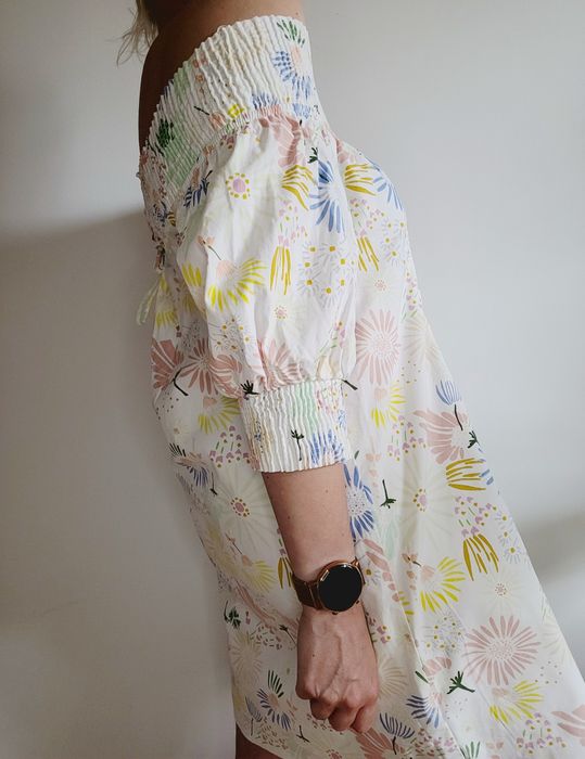 Piękna biała sukienka w kwiaty odkryte ramiona boho Zara
