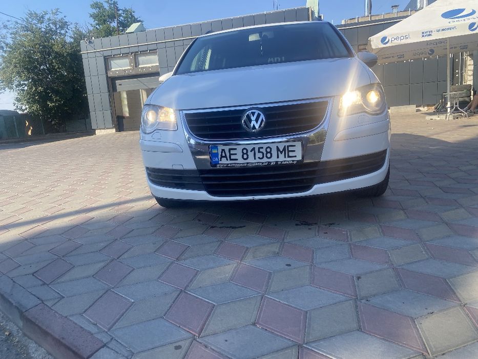 Продам Volkswagen Touran 1,4