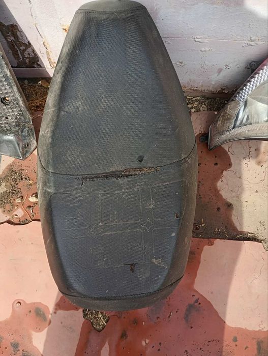 Обліцовка на мопєд ямаха