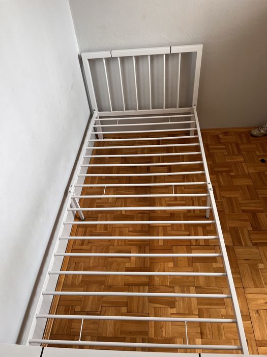łózko metalowe (bez mataraca )