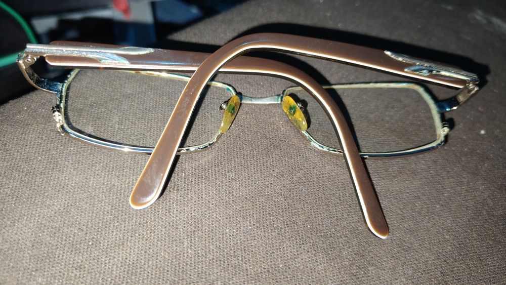 sprzedam pudełko+okulary+4 D