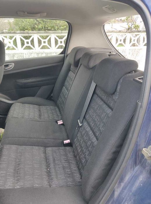 Peugeot 307 HDi 1.4 – Econômico e Bem Conservado