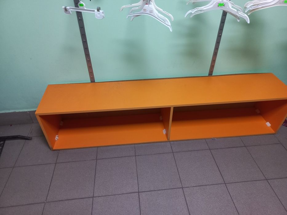 Обладнання для магазину дитячого одягу