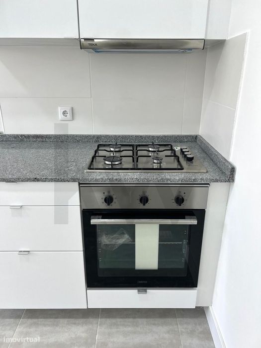 Apartamento para Arrendamento T3+1 em Alvalade