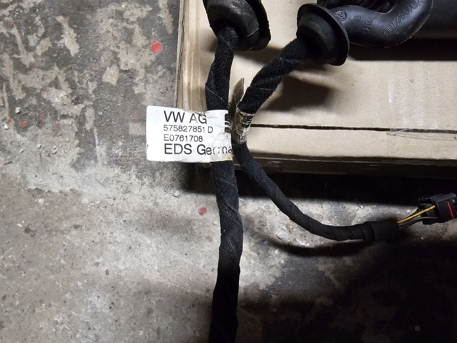 Siłowniki Amortyzatory Seat Ateca klapa tył