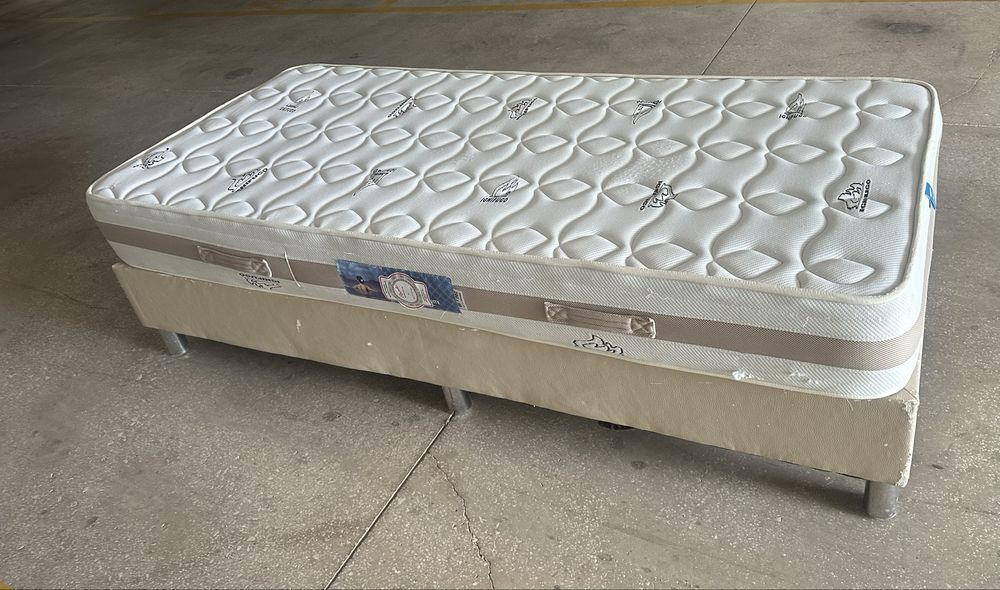 Vendo colchao 90x200 com base