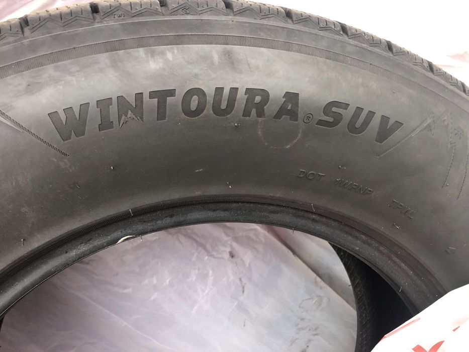 Зимняя резина 265-65-17