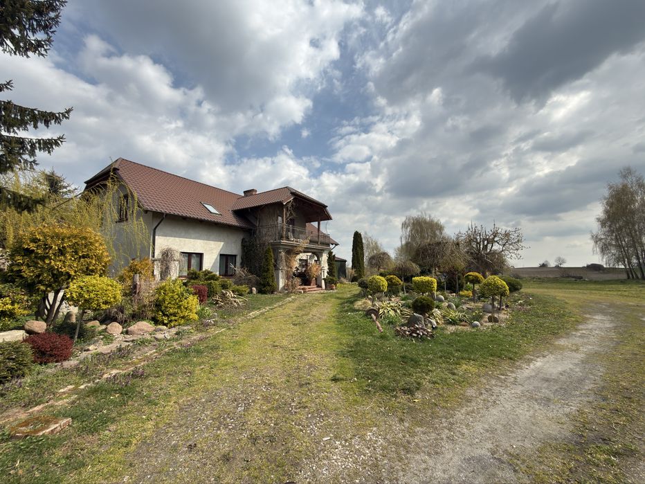 Wyjatkowy dom 1,89ha