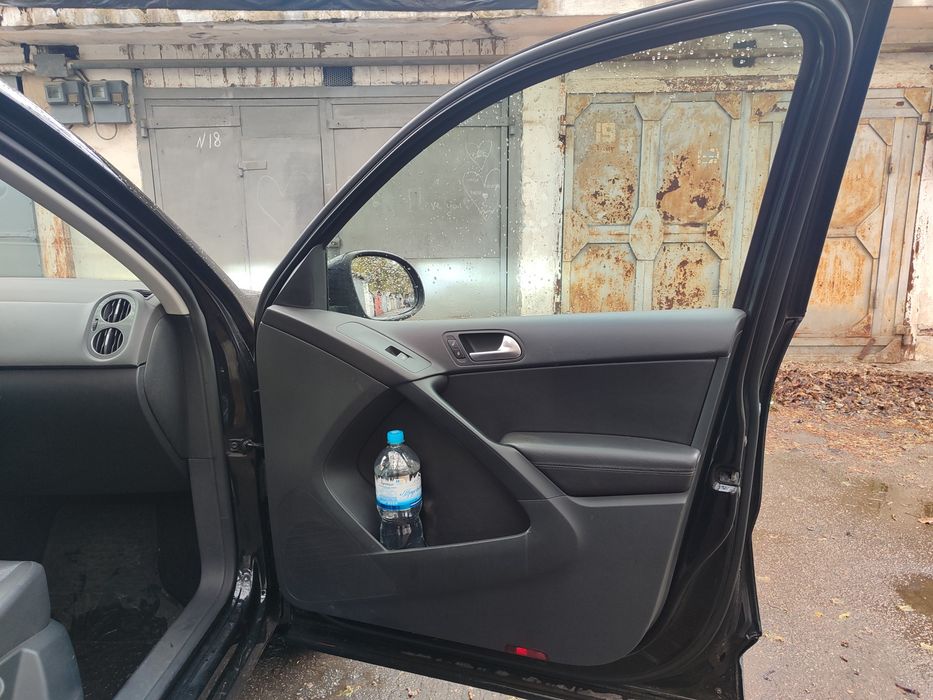 VOLKSWAGEN TIGUAN 2015 VIN WVGAV7AXXGW556152 фото оголошення 16 з 19
