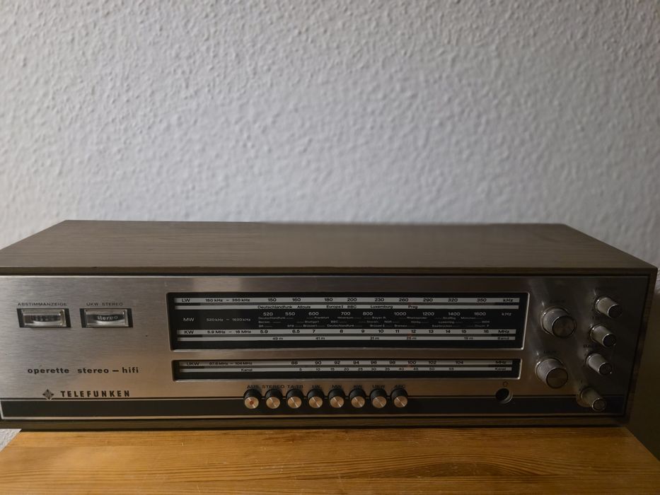 Zestaw 3 kultowych radiów Vintage (Blaupunkt, Loewe Opta, Telefunken) z lat 60/70.