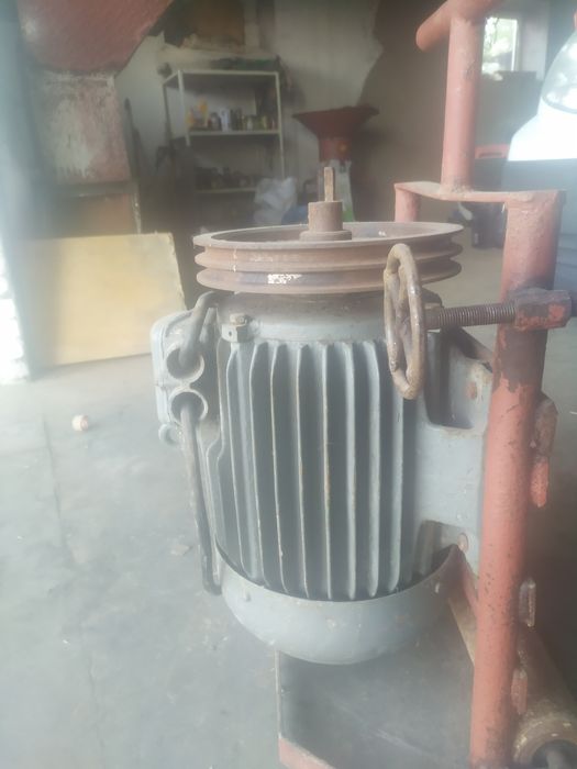 Silnik 10kW sprawny