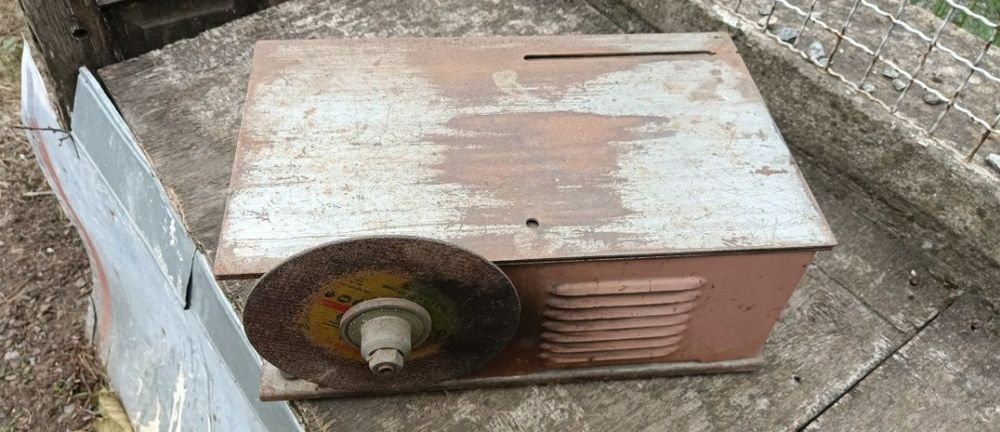 Продам циркулярку (фугальный станок).)