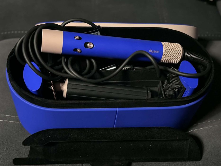 Suszarka Dayson kolor niebieski