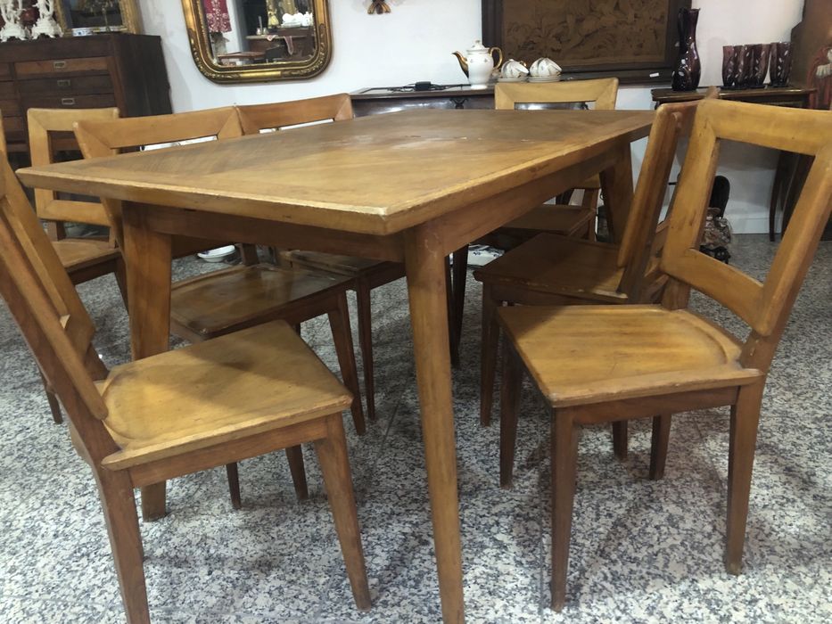 Mesa e cadeiras Olaio