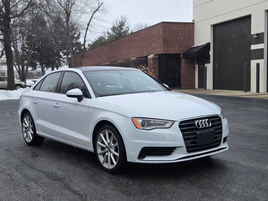 Audi A3      2015