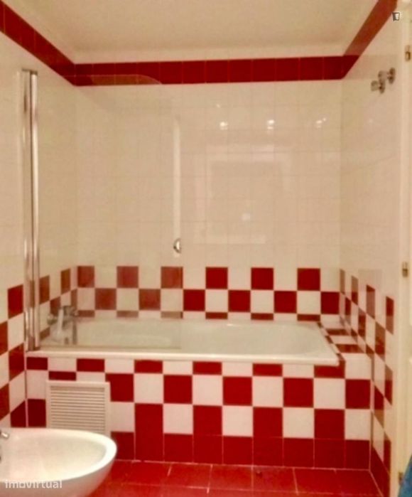 Quarto - localizado em Lumiar Lisbon