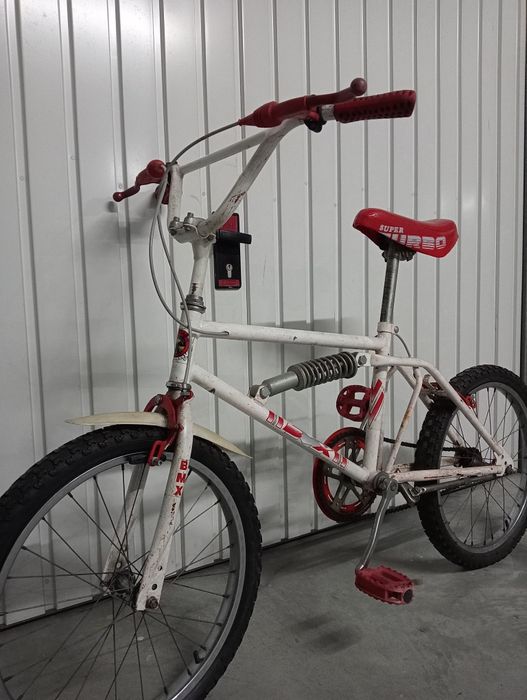 Bicicleta BMX vintage com suspensão