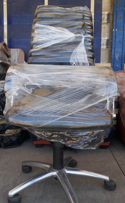 Продам офисные кресла