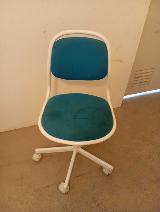 Cadeira secretária para criança