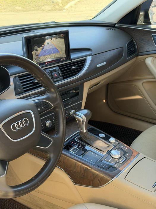 Audi Quattro 2012 рік