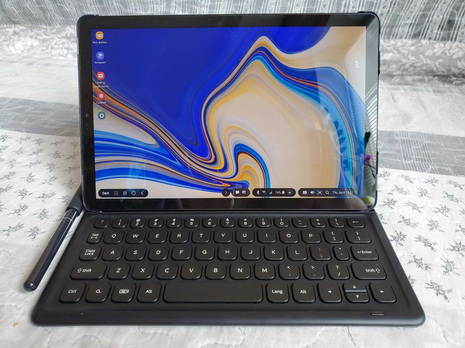 Samsung Galaxy Tab S4 10.5" with S Pen 3G 4G LTE + case SM-T837