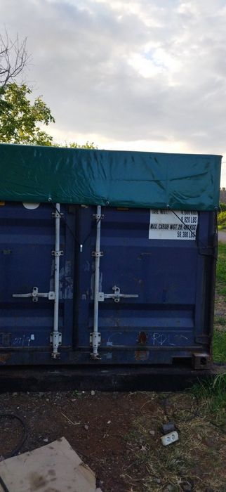 Продам половинку контейнера 40