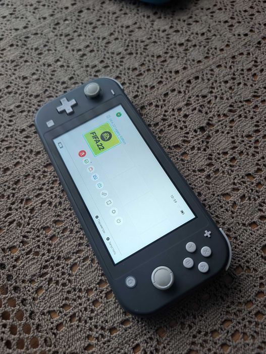 Nintendo Switch Lite у сірому (Grey) кольорі