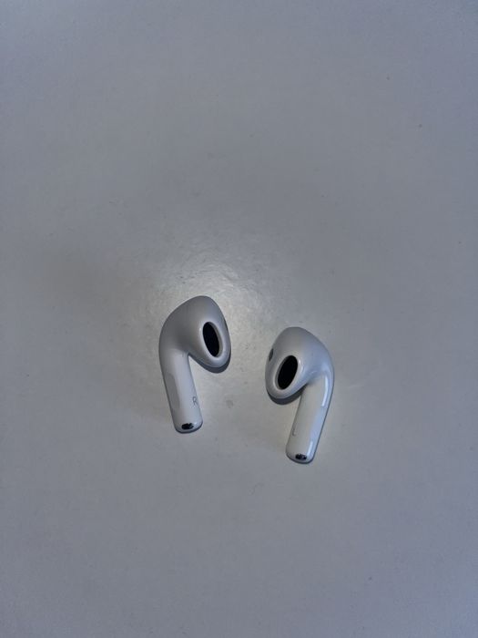 AirPods 4 com Cancelamento Ativo de Ruído (ANC) — Originais