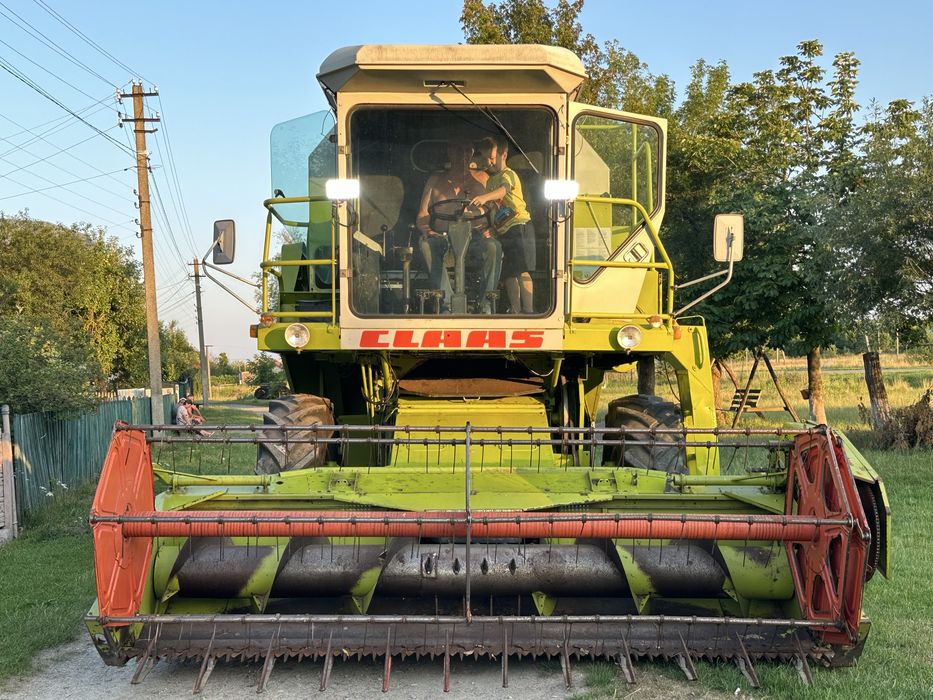 Claas Dominator 76 свіжопривезений