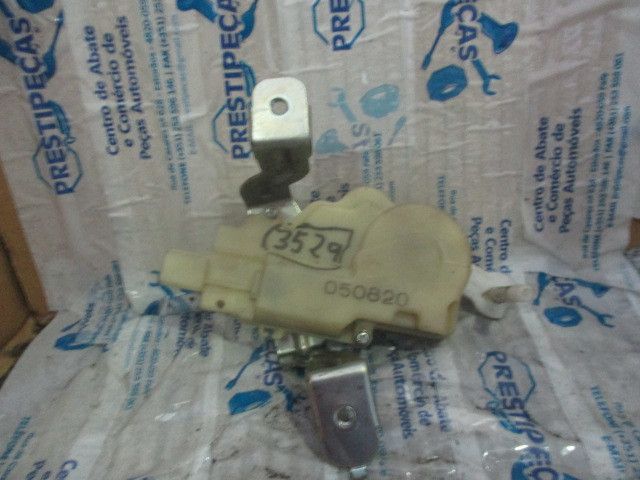 Fechadura / fecho da mala TOYOTA Yaris (_P9_)