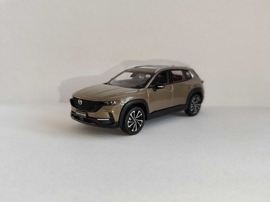 Mazda CX-50 та Mazda 3 1:43